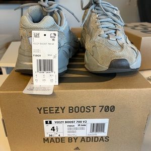 COPY - Authentic Yeezy boost 700 men size 4 1/2 women’s size 6 purchased from S…